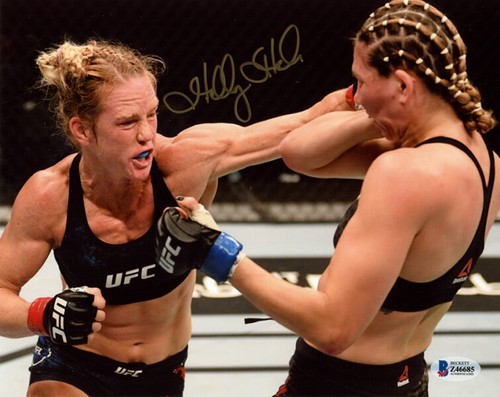 HOLLY HOLM SIGNED AUTOGRAPHED 8x10 PHOTO CELEBRATED MMA UFC CHAMPION BECKETT BAS - Picture 1 of 2