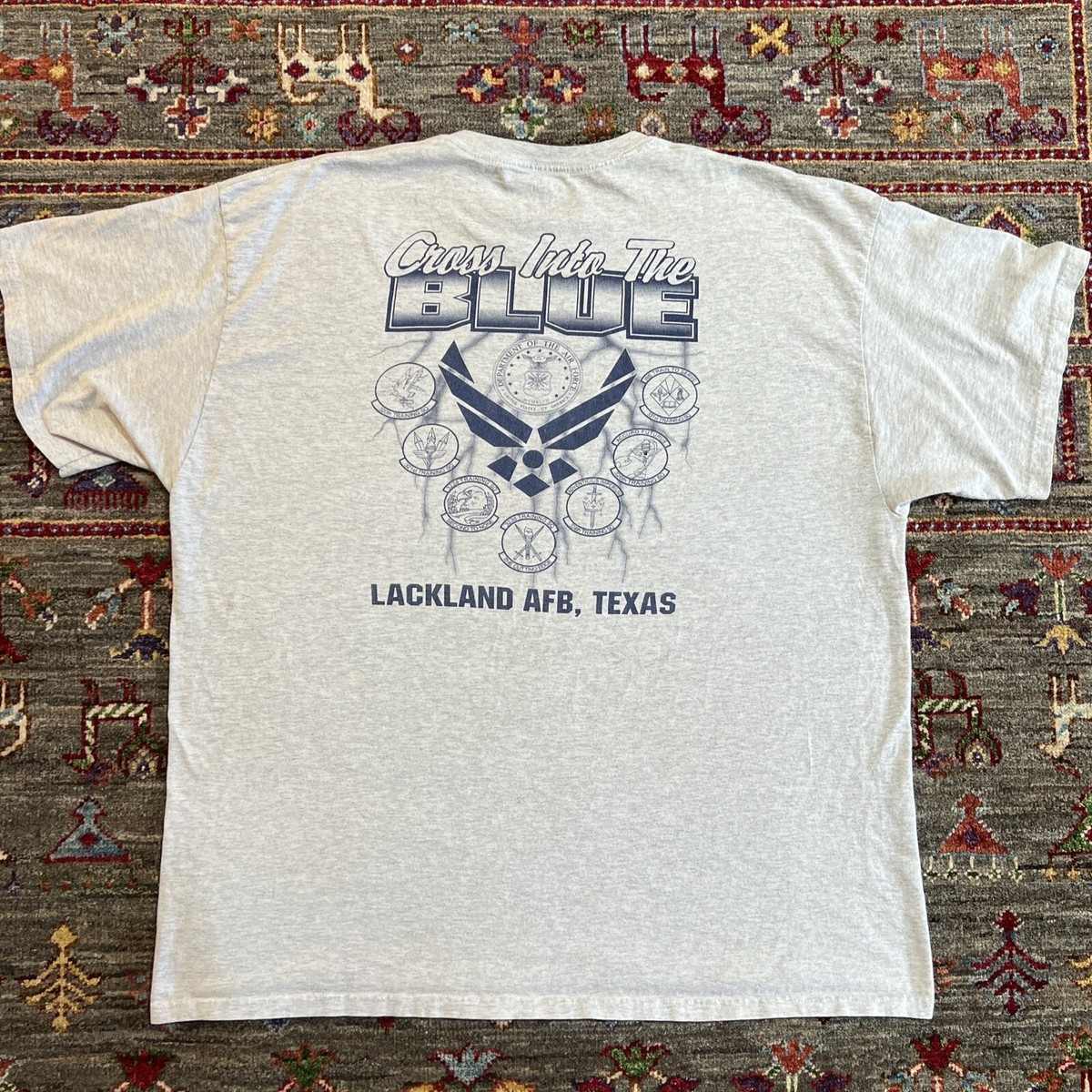 T-shirt Graphique Femme Lackland AFB TX - Blanc, Taille L, Occasion Très Bon état