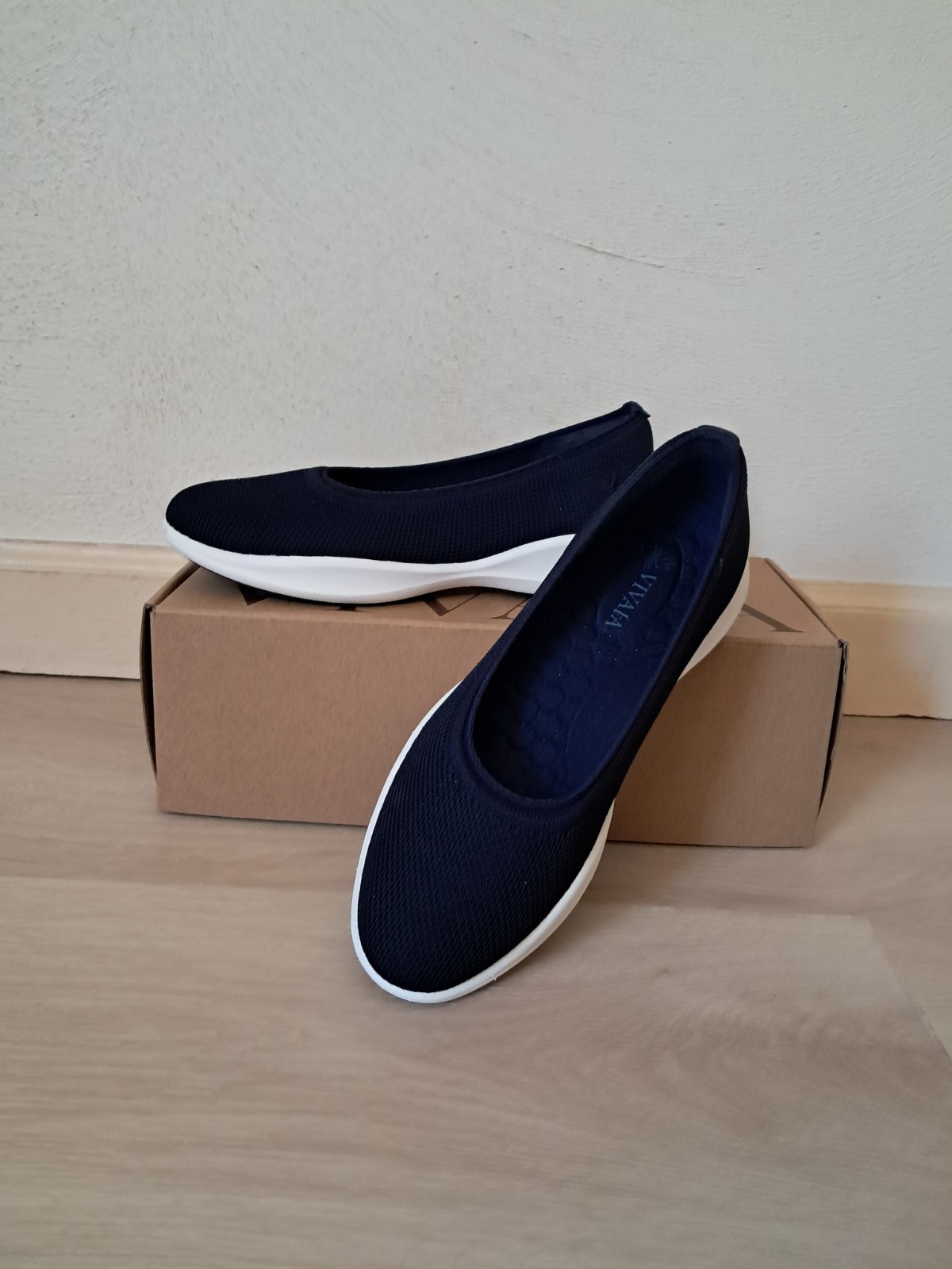 Vivaia Izabel Azul Marino Híbrido Ballet Plano, Talla 5.5
