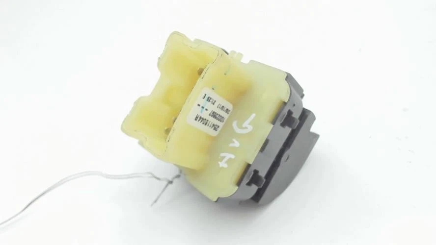 Interrupteur de leve vitre avant gauche RENAULT CLIO 4 PHASE 2 BREAK 254118044R - Photo 3/4