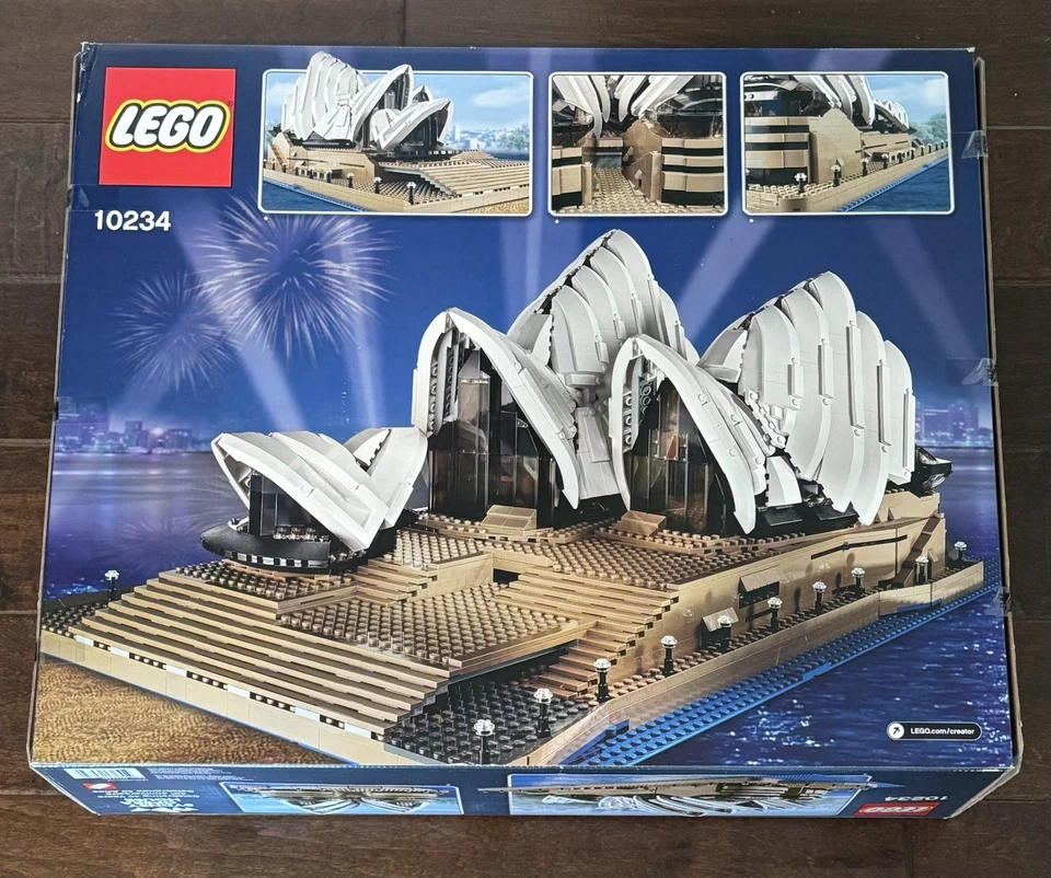 LEGO Creator Expert: Sydney Opera House 10234 - Image 2 of 4