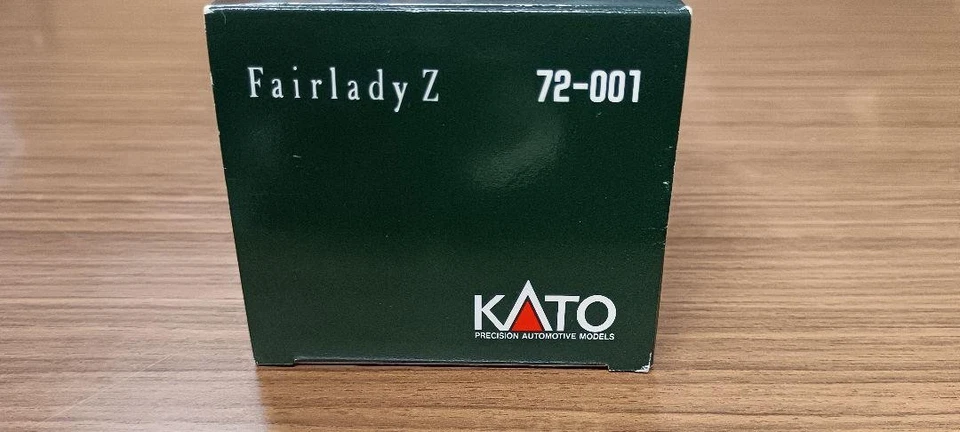 Kato Fairlady Z 72-001 красный 1/43 - Изображение 2 из 3