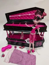 Monster High Draculaura Doll Jewelry Box Coffin 2011 Dead Tired