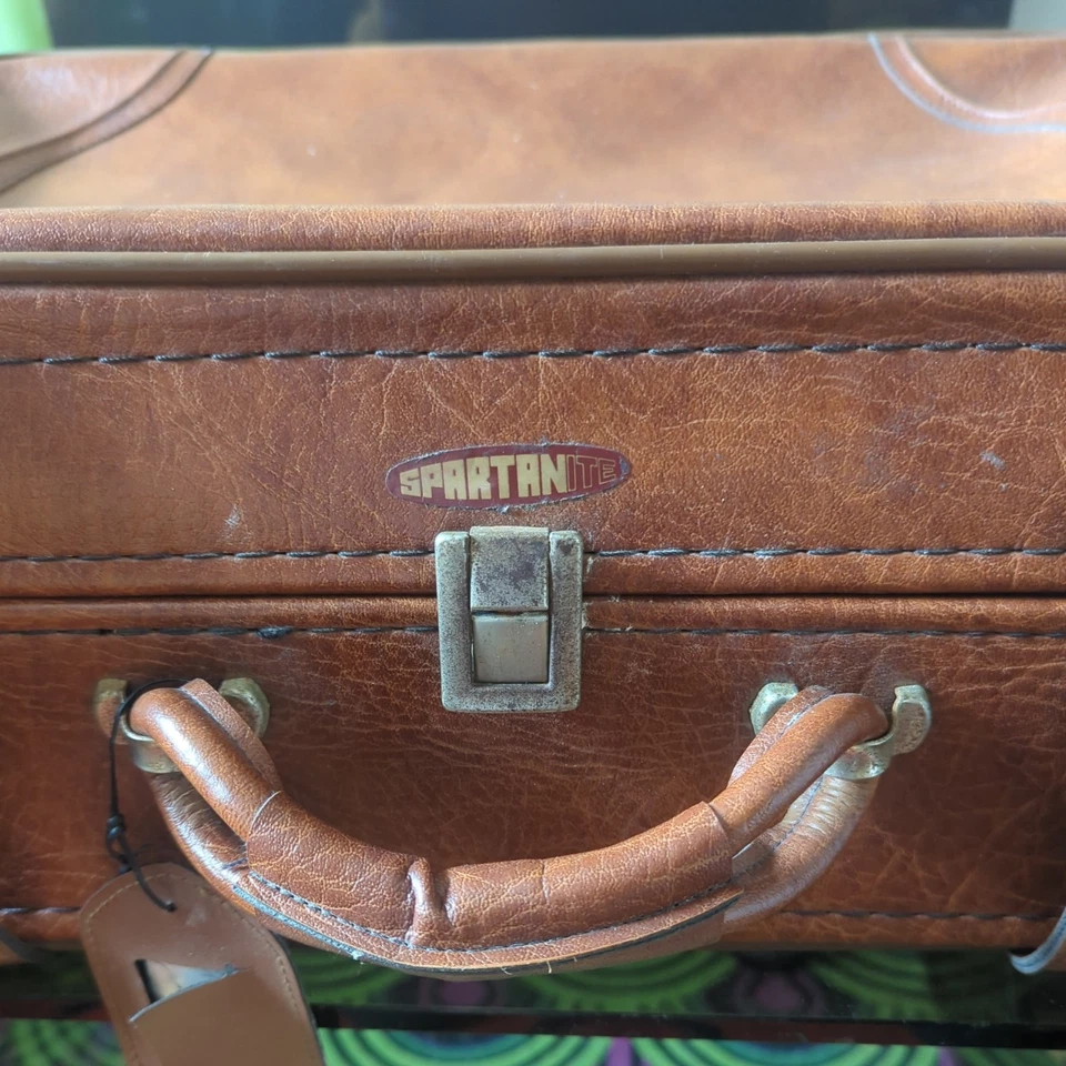 Vintage Retro Spartanite Brown Faux Leather Suitcase Medium Display Travel - Image 3 of 4
