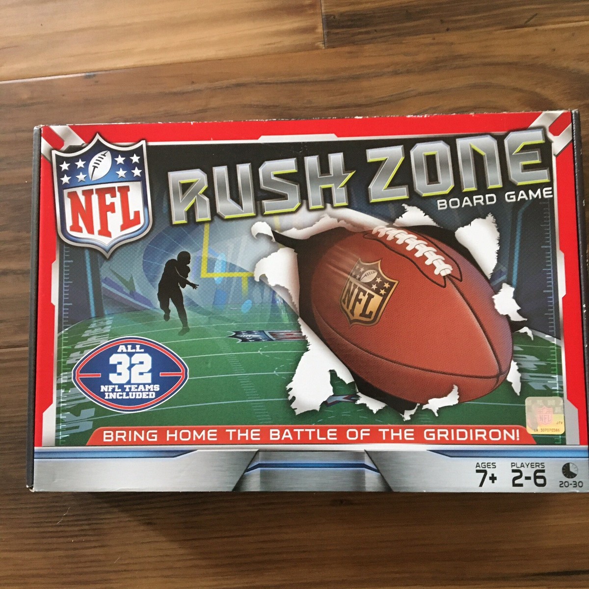 NFL Rush Zone Board Game New Open Box All 32 NFL Teams Ages 7+