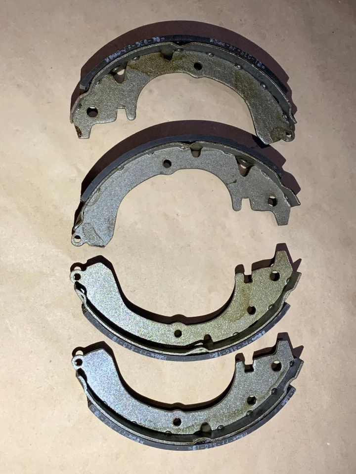 Juego de zapatas de freno traseras Corolla 1968-72 varios 7/8" X 1 3/8" 04495-2181 / 372 Foto 2 de 2