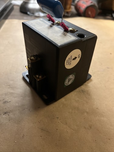 Durakool 3030APS120AC 3 Pole Control Relay, 30A 480VAC 120V Coil - Picture 4 of 11