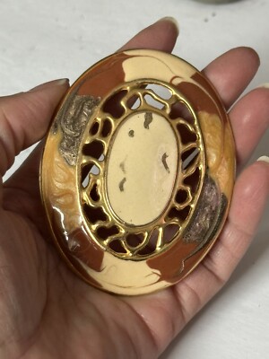 Vintage Oval Enamel Belt Buckle Gold & Cream Abstract Design s-l500.jpg main image 2