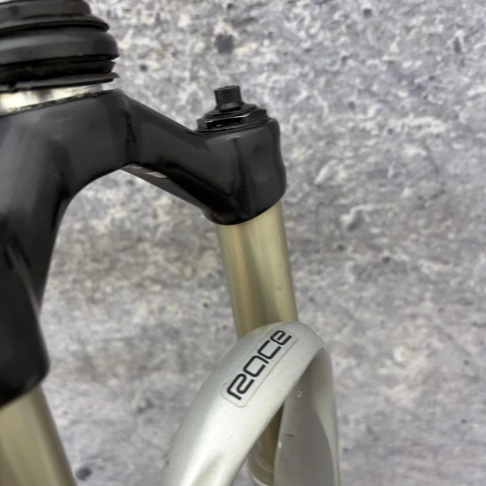 老式 RockShox SID Race 双气叉 26 V-Brake 1 1/8 银色 MTB 悬架 — 第 4/4 张图片