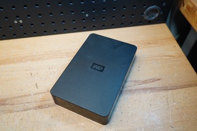 (Z) WD Elements 1TB Desktop External Hard Drive WDBAAU0016HBK USB 2.0 No Cord