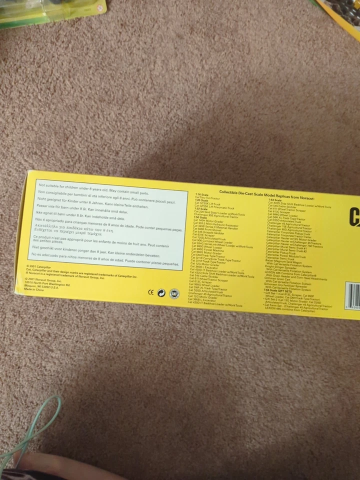 CAT 345B Series II Material Handler with Work Tools 1:50 scale - Image 4 of 4