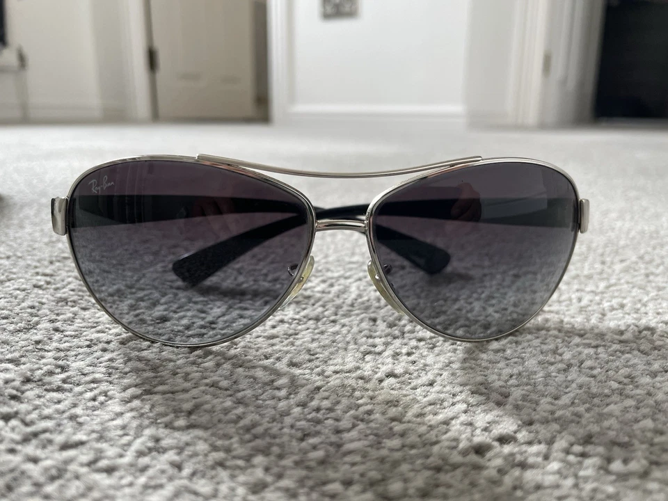 Ray-Ban Aviator Polarised Sunglasses, photo 4 of 5