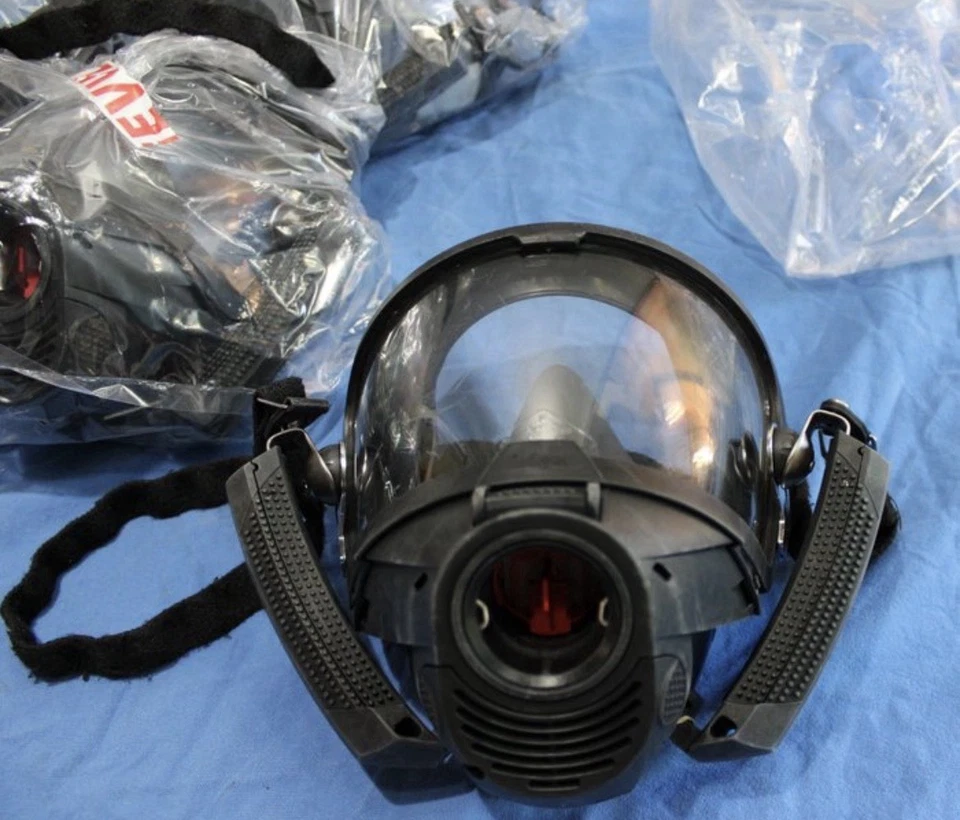 Lot de 5 Dräger FPS 7000 masque à gaz intégral noir pompiers - Photo 1/4