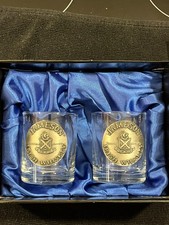 Bicchieri Jameson whisky rocks. Medaglioni in peltro. Set di 2 mai usati. Mullingar