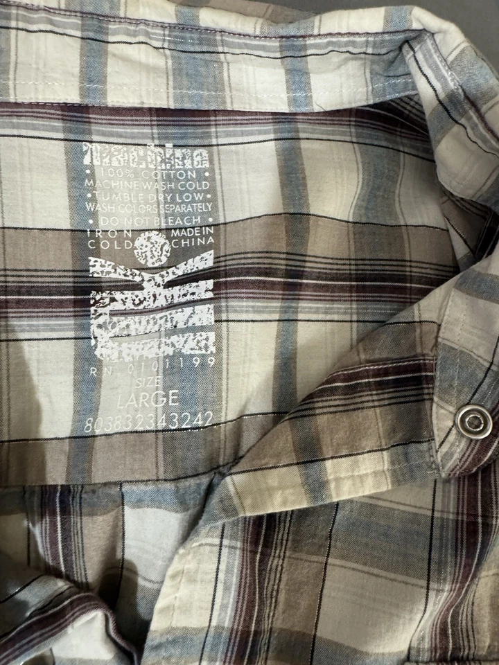 Camisa occidental grande con botones a presión Machine para hombre con rosca brillante Foto 2 de 4