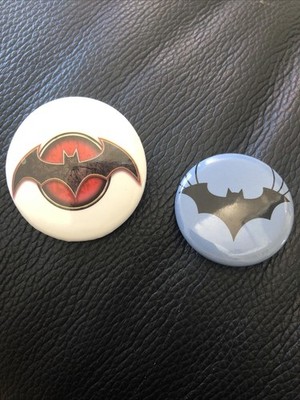 Flashpoint Batman (2011) 1.5'' DC Comics Promotional Pin-Back Button + New 52 Pin