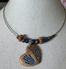 "Collar colgante de cerámica firmado artesanalmente Audrey Schmitz acorde trenzado 23""-L3"