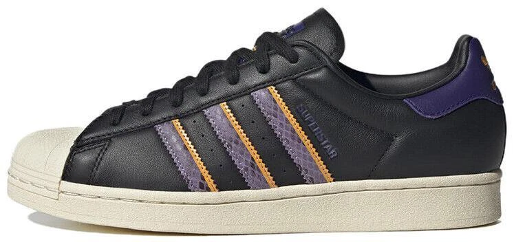 adidas gazelle silver green womens adidas Originals Samba OG Sneaker in BLACK. Size 6