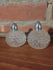 VINTAGE SALT & PEPPER SHAKERS ART DECO DECORATIVE COLLECTIBLES