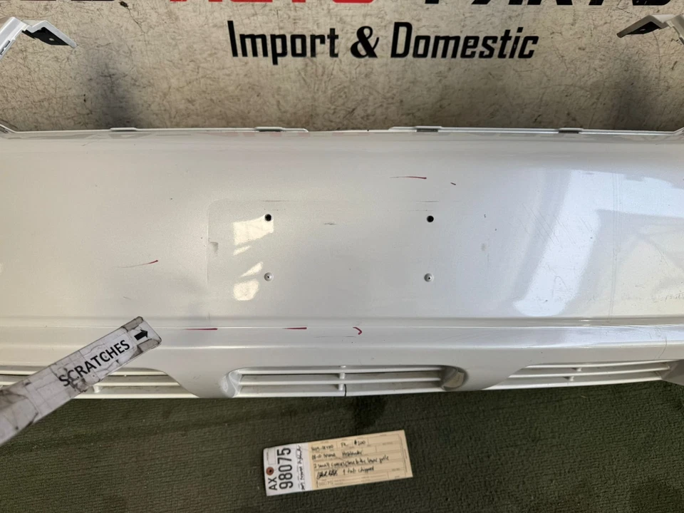 Cubierta del parachoques delantero OEM AX98075 Toyota Highlander 2008 2009 2010 daños Foto 2 de 4