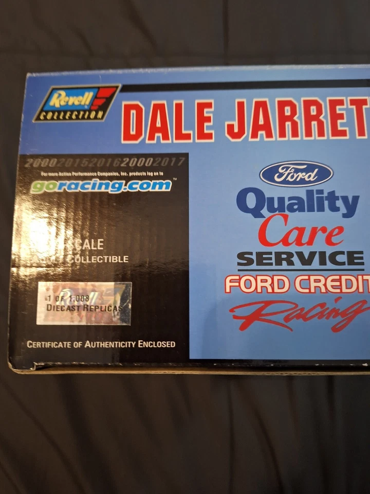 Dale Jarrett Air Force Revell 1/24 con escala extra 1/64 incluida. Foto 3 de 4