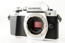  Excellent 1430 shots Olympus OM-D E-M10 Mark II Mirrorless Camera Body 201