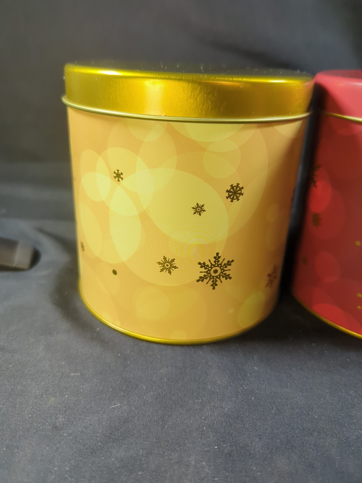 Set of 3 Christmas Gift Wrap Snowflake Truffle Tins Metal Storage Container Rare