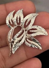 Vintage Jewellery Marked 925 Sterling Silver Textured Leaf Brooch/ Pin 6 gm