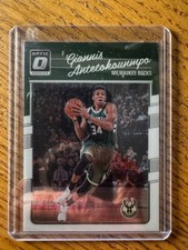 2016-17 Panini Donruss Optic Giannis Antetokounmpo Green #5
