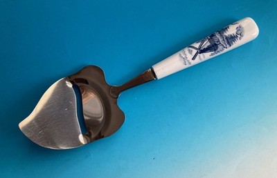 Käsehobel Käseschneider Porzellangriff m. Windmühle passt zu Zwiebelmuster Kahla