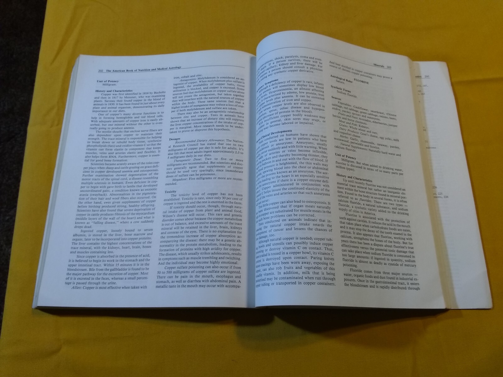 The American Book of Nutrition & Medical Astrology, Eileen Nauman,1982