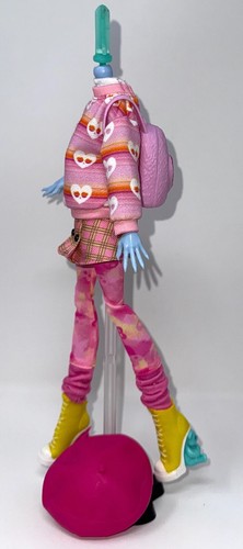 Monster High Wednesday Enid Sinclair Doll Pink Outfit Top Shirt Leggings Shoes - Picture 4 of 6