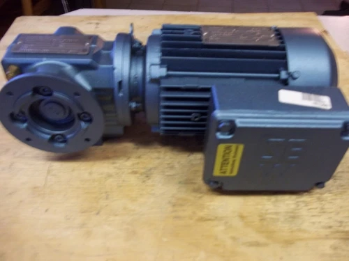 NEW SEW-EURODRIVE AC MOTOR (DFTB0K4) & GEAR REDUCER (SAF37DT80K4) / 3/4 HP