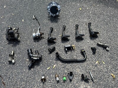 Misc Ford Fusion SE Parts - Wheel hub, ignition coil, throttle body, injector