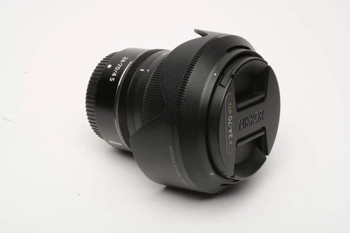 Nikon Z 24-70mm f4s zoom lens, nice & clean, caps, hood, Very nice