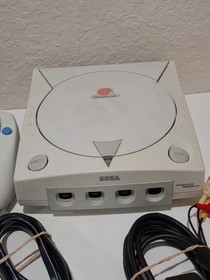 FOR PARTS OR REPAIR Sega Dreamcast Console with Controller and Cords
