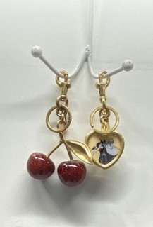 Coach Disney Villanos Corazón Úrsula Cruella y Rojo Brillo Cereza Bolso Dije Lote