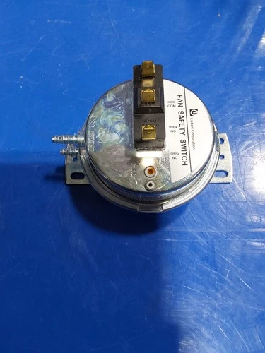 Emerson Liebert Fan Safety  Switch RFS-4400-053 Cleveland Controls P/N- 172296P1