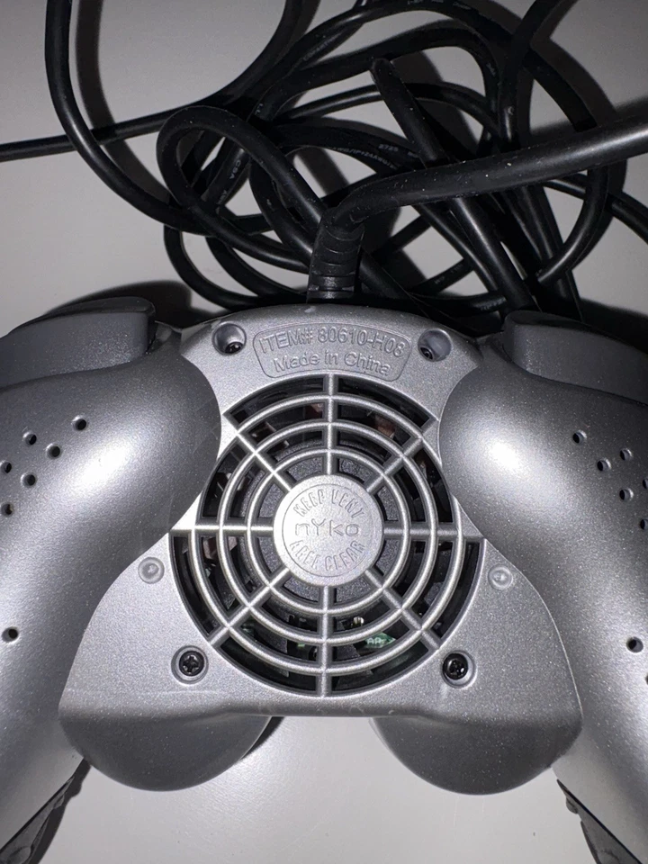 Controlador para juegos PC Nyko Air Flo plateado modelo 80610-H06 con tecnología Airflow Foto 2 de 4