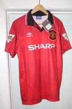**Deadstock Umbro Manchester United 94 / 95 season home jersey Size M Cantona 7
