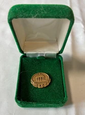 GREENBRIER RESORT HOTEL  5 Year 10K  Gold Filled Service Pin