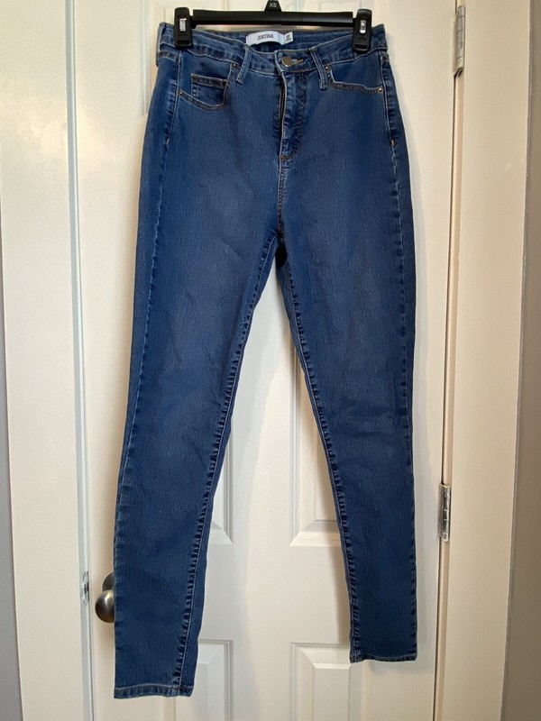 Medium Blue Wash Just Fab Jeans Women’s Juniors Size 8