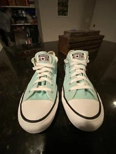Converse Chuck Taylors All Star Low Poolside - M7/W9 - GREAT condition!