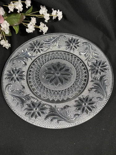 VINTAGE INDIANA DEPRESSION GLASS SALAD LUNCH PLATE 6 1/4 INCHES