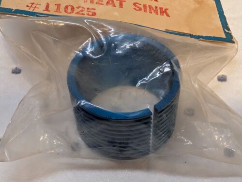 VINTAGE Parma 11025 Motor Heat Sink Wraparound Blue Anodized Aluminum RC10 - Picture 3 of 4