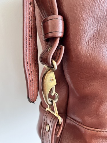 Borsa a tracolla vintage "Stivali e sella" in pelle marrone con ferramenta in ottone - Foto 3 di 15