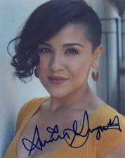 Annie Gonzalez Signed Autographed 8x10 Photo VIDA Actress COA