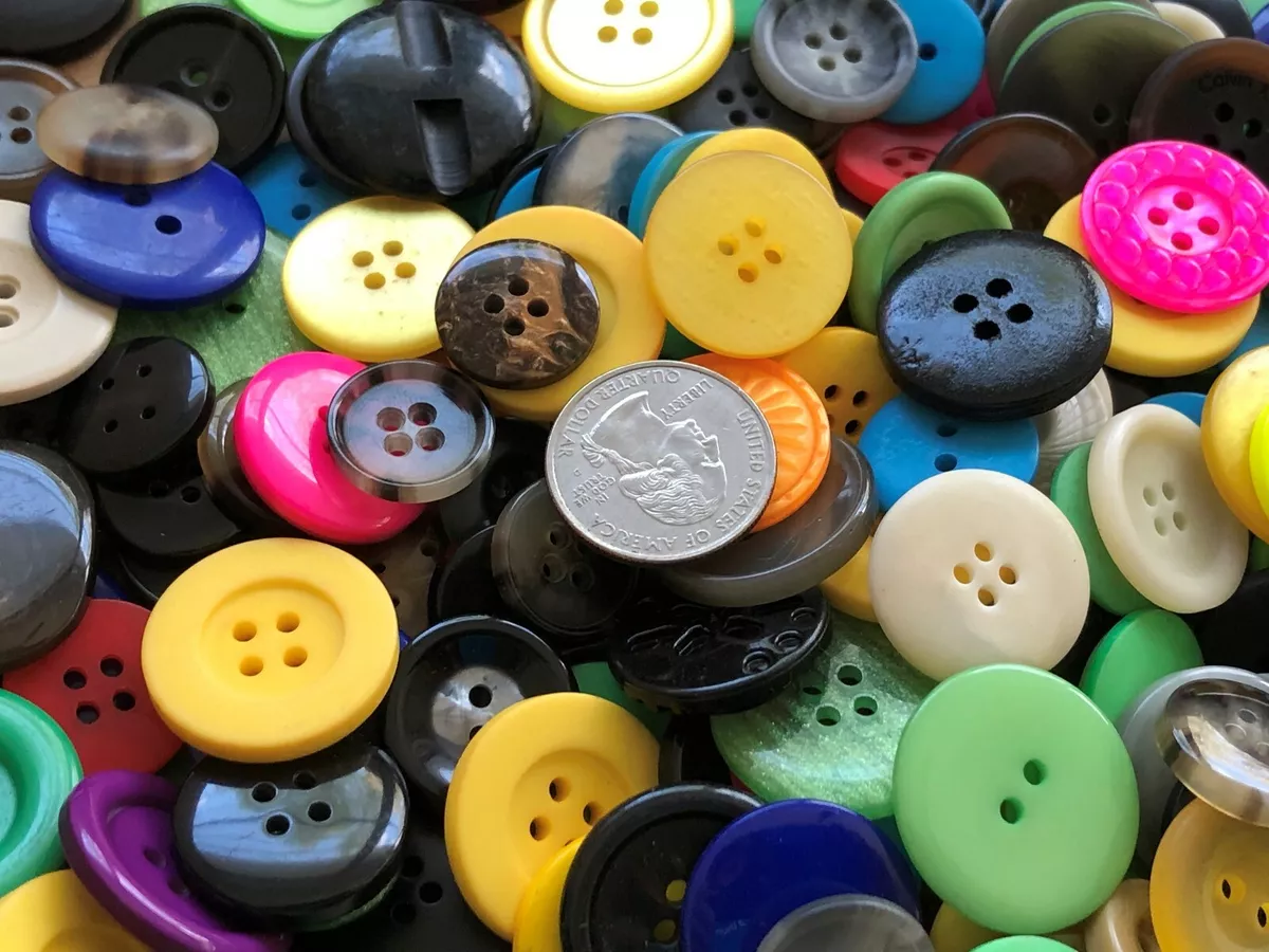 New 200 Buttons mixed lot assortment mixed sizes 1/4 to 1 inch -bulk MX1