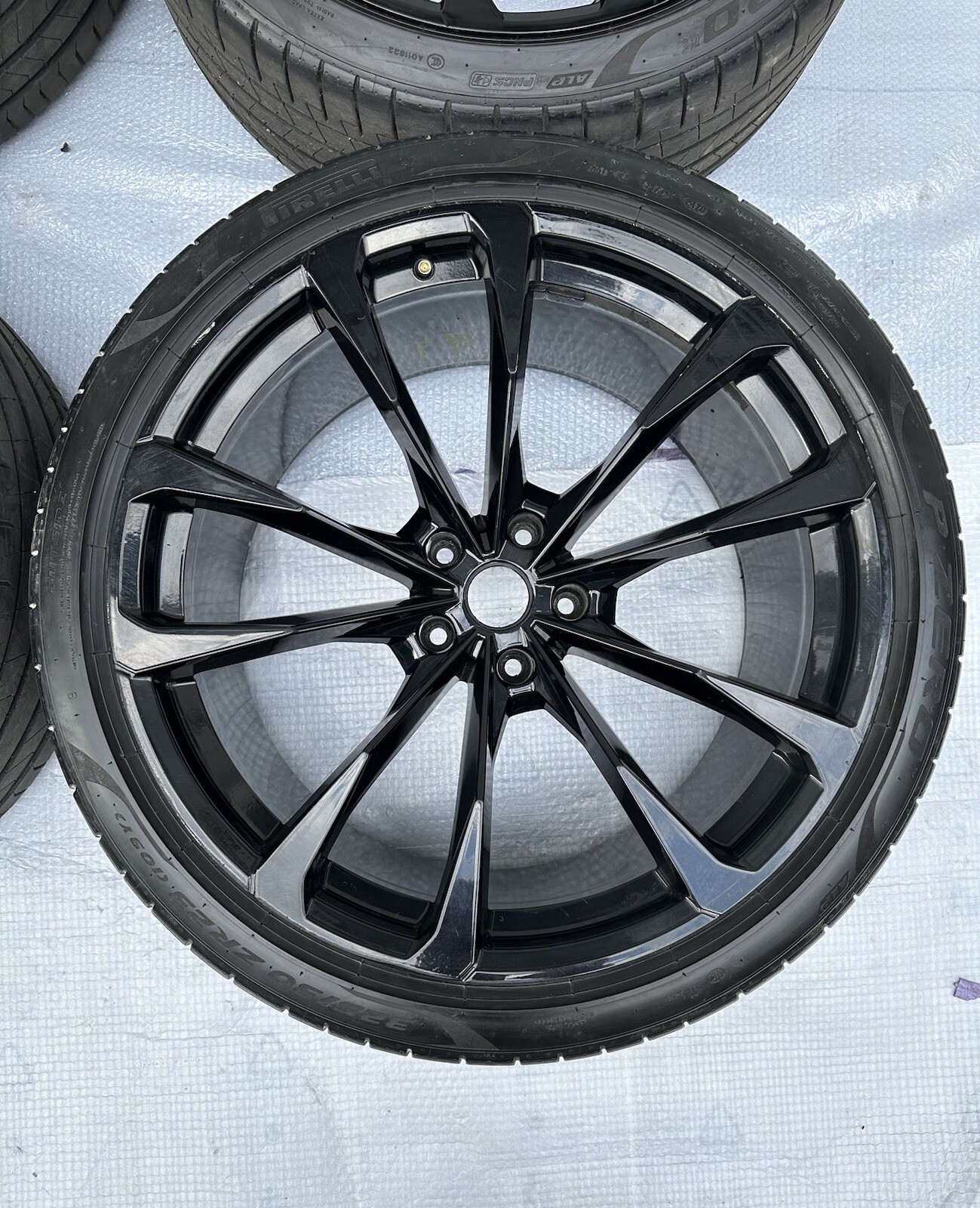 OEM 23" LAMBORGHINI URUS RIMS WHEELS TIRES GENUINE SET OF 4 BLACK RIMS TPMS