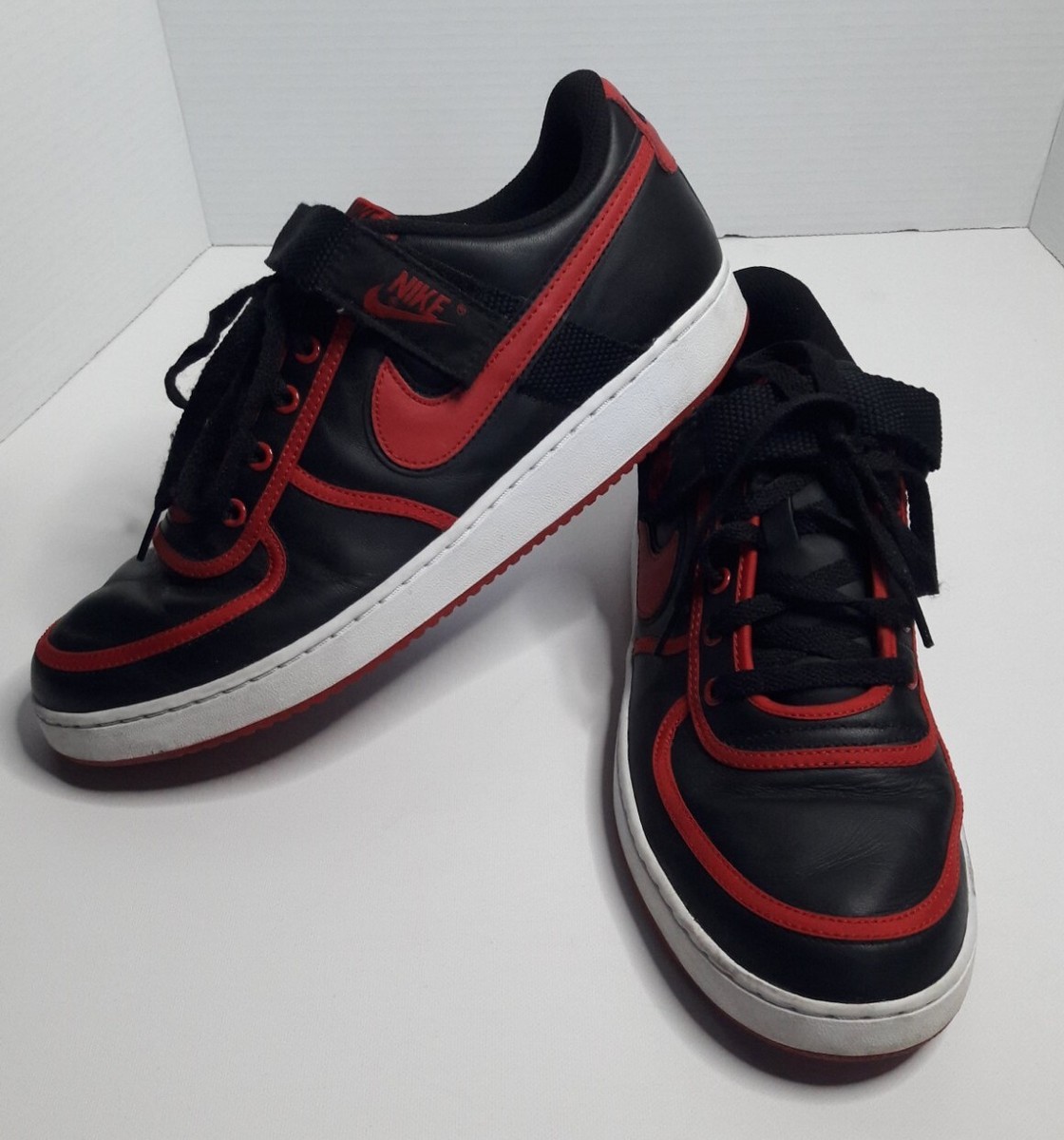 Nike Vandal Low Black V Red  - size 8.5 - Model Number 312456-061 2006 NIKE VANDAL LOW LEATHER SHOES 4Y ANTHRACITE BLACK  main image 4